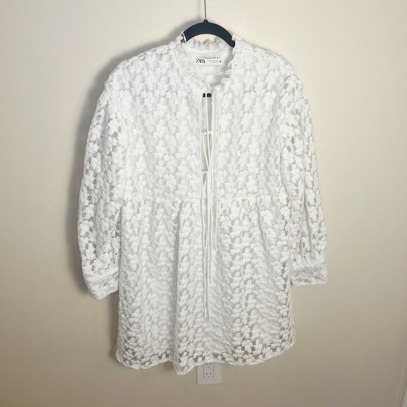 Zara Textured Weave Mini Viral White Dress Size Medium Boho Floral - Picture 4 of 13